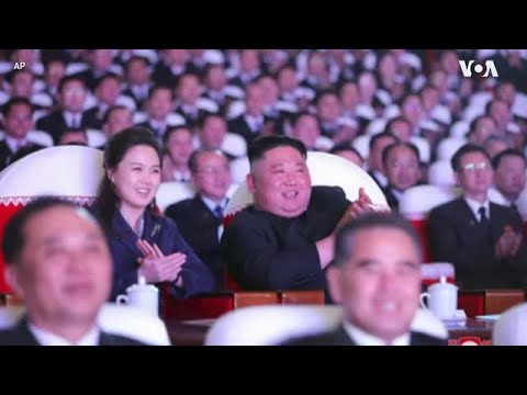 朝鲜领导人金正恩的夫人时隔一年露面