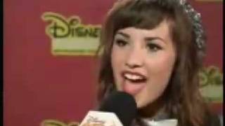 Demi Lovato sings &quot; thats how you know &quot; Interview with Disney 365