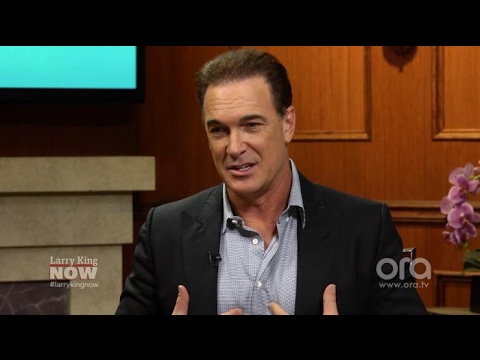 Patrick Warburton went to the Stanley Cup Championship as Puddy