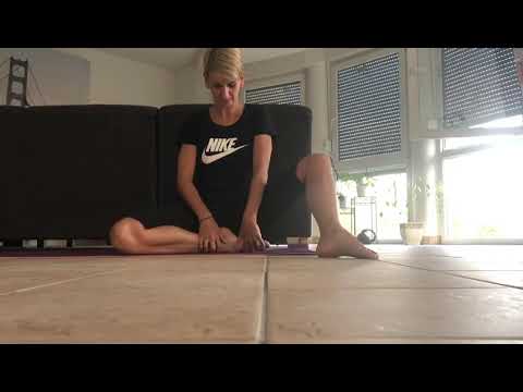 Yoga-Sitz bzw. Lotus Sitz mit Hana