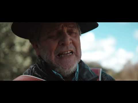 Rene Inostroza - Entre Copas y Copas (Videoclip Oficial)