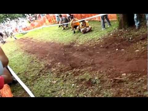 CIMTB 2013 - Capote do David na descida dona beija