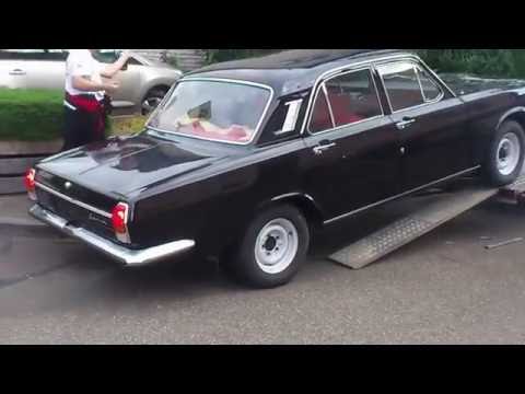 GAZ-24 V8 mit Panzermotor