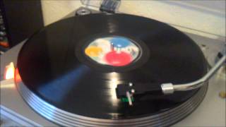 HALL &amp; OATES - CRIME PAYS   (VINYL)