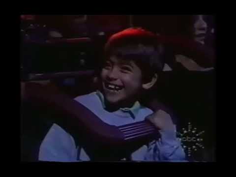 Reacting to stitches great escape analog horror (Halloween special)