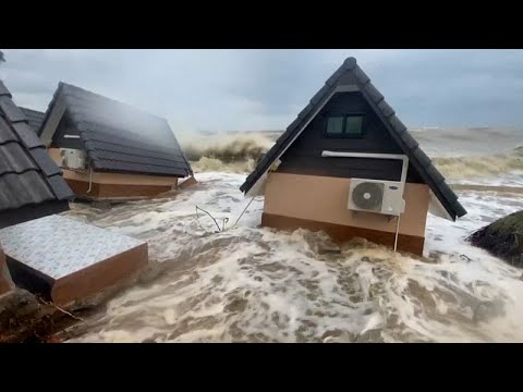 Video Thumbnail: Huge waves, strong winds batter Thailand`s southern coastal province