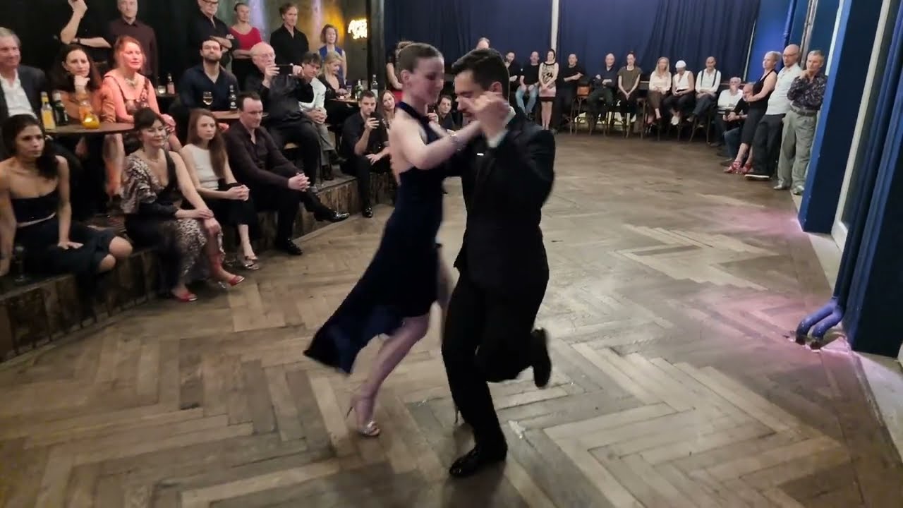 Hernan Hernandez & Maude Andrey - La Serenata - Ricardo Tanturi