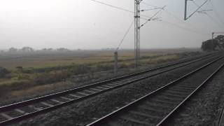 preview picture of video 'HWH WAP 4 12024 PATNA JANSHATABDI EXPRESS XINGS WITH HWH WDM 3A 12347 HWH RAMPURHAT SAHEED SF EXP'