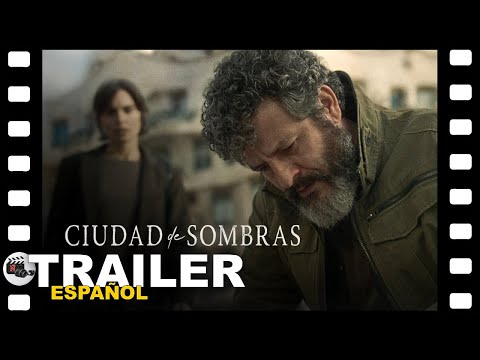 Asesinatos + Gaudí = \