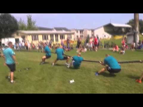 Preťahovanie lanom 18.7.2015 - Šebáci vs. Crossfit