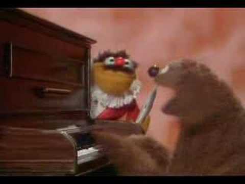 Muppet Show. Rowlf and Lew Zealand - Tea for Two (backwards)