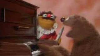 Muppet Show. Rowlf and Lew Zealand - Tea for Two (backwards)