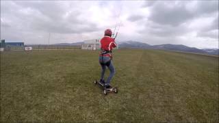 preview picture of video 'Landkiting Romania aerodrom Prejmer'