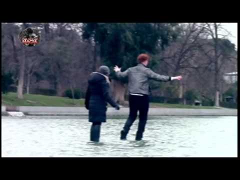 Por arte de magia - Soledad Mallol y Yunke caminan sobre el agua del estanque del Retiro
