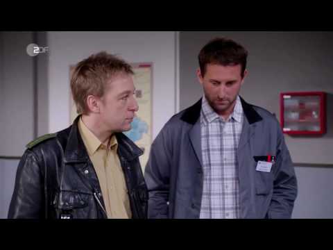 Michael Wolfschmidt in "Die Rosenheim-Cops" | Ein Karton kommt selten allein [Staffel 16 Folge 20]