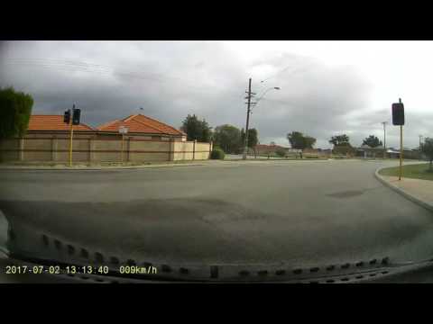 Transperth Bus Flying though a red light July 2, 2017