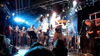The Bad Ass Brass Band - Pekenikes (live)