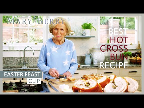 Classic Hot Cross Bun Recipe | Mary Berry's Easter Feast | Mary Berry
