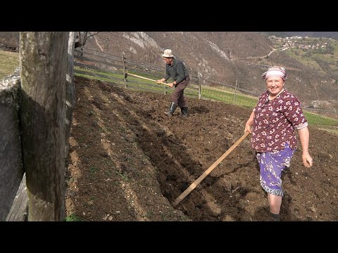 SELO ZAGRAĐE  NAŠ'O ME JE PRIJE 20 GODINA  DA  JE  BOGDO I PRIJE