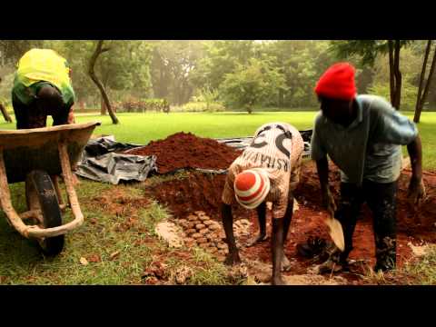 Building with earth - Preparing the foundations