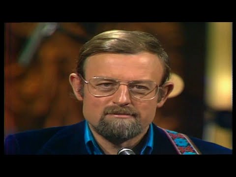 Roger Whittaker - The Wheeltappers and Shunters Social Club (1975)