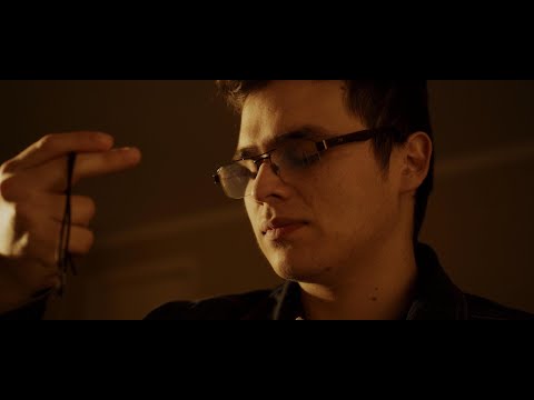 MUROS DE CRISTAL - Maig Durand (Video Oficial)