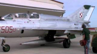 Flying the MiG-21UM