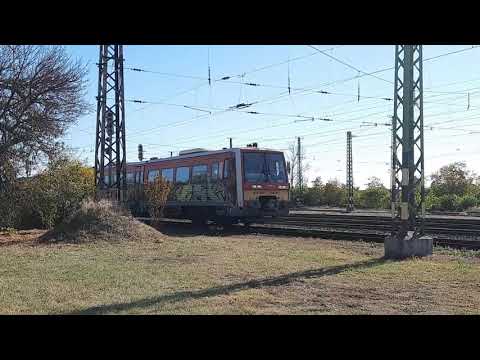 Személyvonat indul Szajol állomásról Szolnok állomásra.