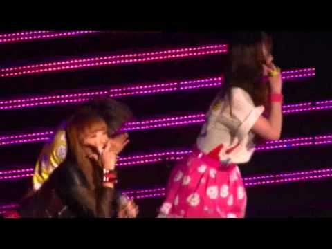 111126 MO. A in Kaohsiung F(x) - NU ABO 2/6