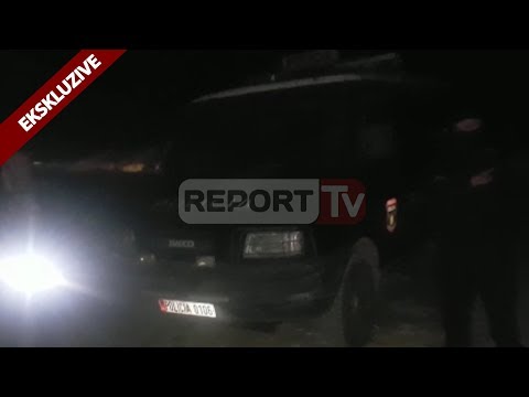 Report TV - Vlorë,kërkonin vëllanë e Habilaj policia gjen 10 ton kanabis