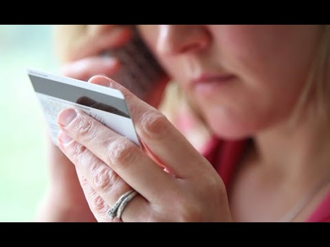 В Гомеле лжесотрудники банка похитили у девушки 95 тысяч рублей видео