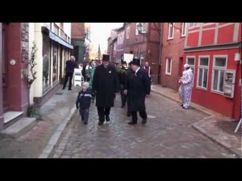 Schipperhöge Lauenburg 2009 - 7.Teil - Umzug - Elbstraße