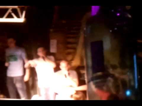 Mr. Polska Ft. Leo & JeBroer @Teejater ( Wat Een Leventje )