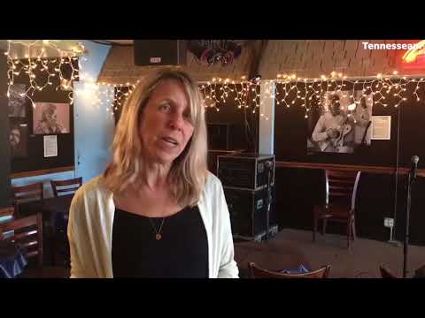 Nashville Bluebird Cafe: Take a look inside the music venue