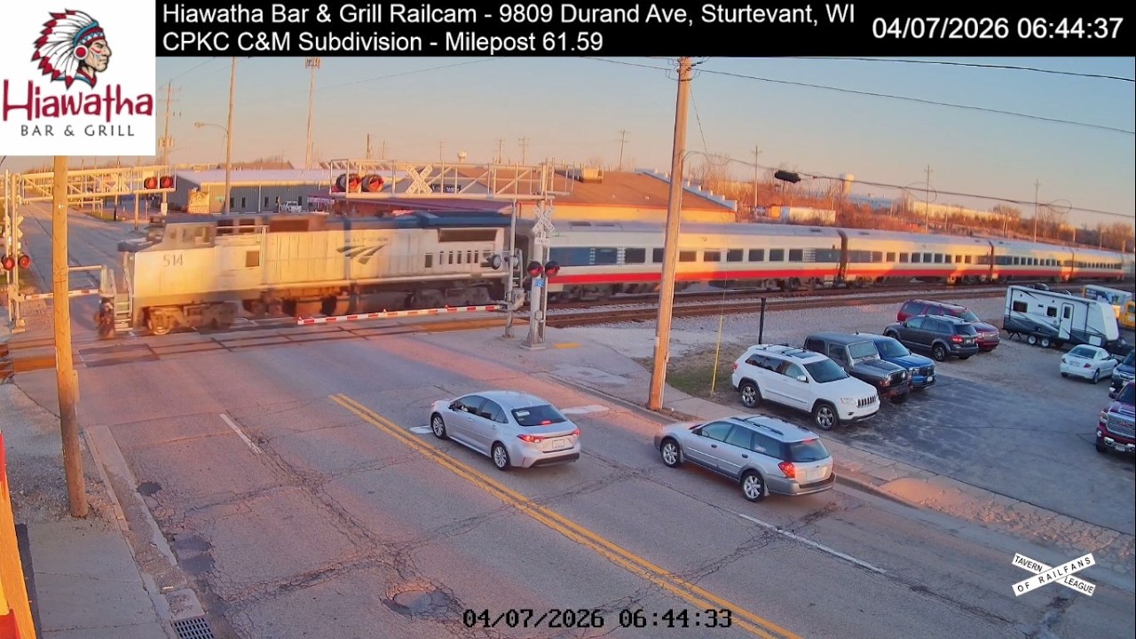 Live webcam view of Cámara de trenes Hiawatha Bar & Grill