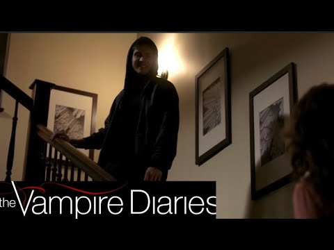 TVD 1x02 - Elena, Jenna & Jeremy Scene / Vicki sees Damon at Hospital