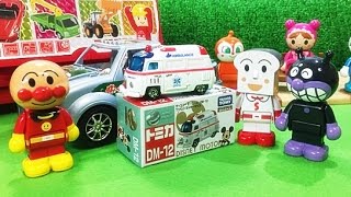 はたらくくるま トミカ ディズニーモータース DM-12 ワームン ミッキーマウスを開封、レビュー しょくぱんまんが新しいトミカのミニカーを買ったよ アンパンマンのおもちゃで遊ぶ子供向け幼児向け動画