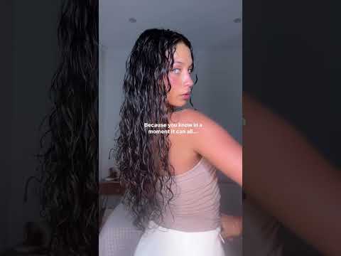 How I get so much volume 👇🏽👼🏽 I LOVE VOLUMINOUS CURLY HAIR!! If you want volume on hair this