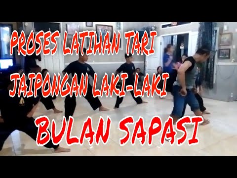 Jaipongan Kembang Simajungjang "proses latihan tari Jaipongan laki-laki lagu Bulan Sapasi".