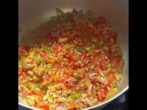 ¿Te atreverías a probar el arroz con gallareta? Una de las comidas más exóticas de Salitre.  🍛🦆🌾