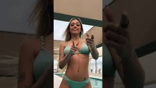 ビキニってポチる事あるん [TikTok]