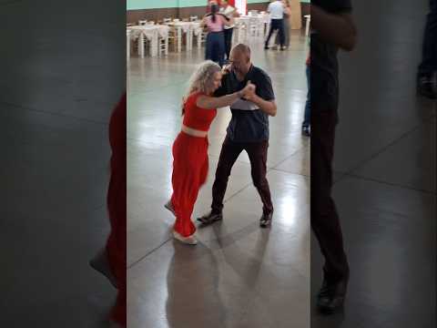 nos idosos de Coronel Vivida no Paraná.Brasil #shotrs #baile #dancarinos #dança #dance #dancina