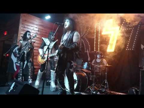 100315 KISS Alive! NYC: Hide Your Heart