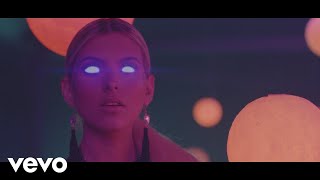 Extrañándote Music Video