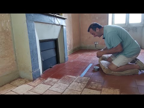 Astounding!  Have we found the easiest way to remove the paint from our ancient tiles?