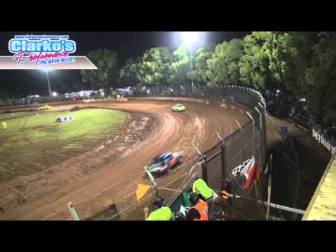 Modified Sedans - Heat 2 - Kings Royal - Kingaroy Speedway - 25.01.14