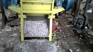 MESIN PENGHANCUR / GILING / PENCACAH PLASTIK / KERTAS / EMBERAN KMB-5 KAPASITAS 500 Kg/Jam 