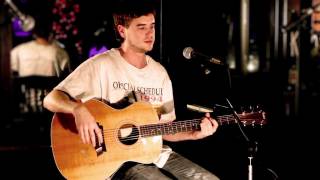 Dynamic Digital Studios presents an acoustic session with Kenny Faith (live)