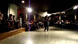MENDOZA:  Milonga con Ana y Luis- Bailan:  DENISE Y THIERRY GUARDIOLA.