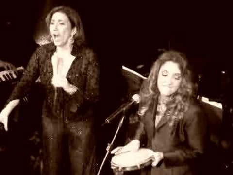 ZIZI POSSI E ANA CAROLINA -  BOM DIA!